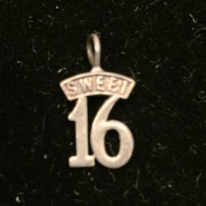 Sterling sweet sixteen charm